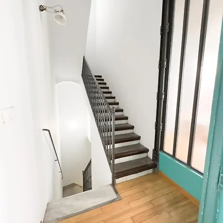 Apartment Stylish 1br Apt, Ac, Near Sight, Private Parking Opt Seville