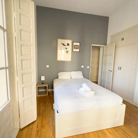 Stylish 1br Apt, Ac, Near Sight, Private Parking Opt * Seville