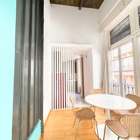 Stylish 1br Apt, Ac, Near Sight, Private Parking Opt