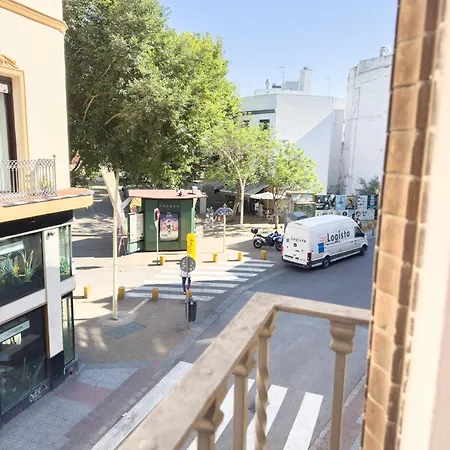 Apartment Stylish 1br Apt, Ac, Near Sight, Private Parking Opt Seville