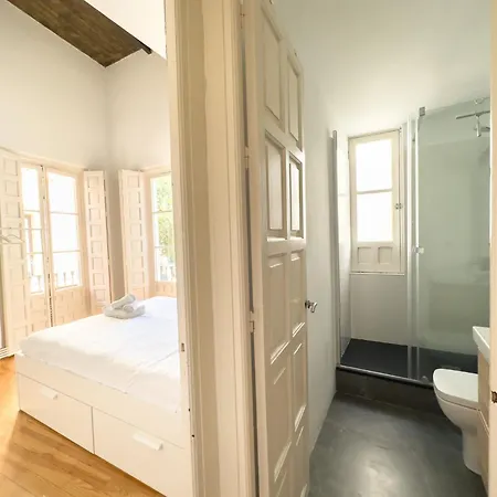 Stylish 1br Apt, Ac, Near Sight, Private Parking Opt Seville