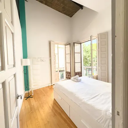 Stylish 1br Apt, Ac, Near Sight, Private Parking Opt * Seville