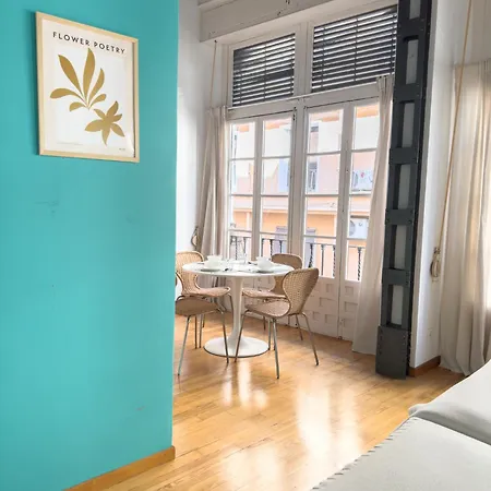 Stylish 1br Apt, Ac, Near Sight, Private Parking Opt Apartment *