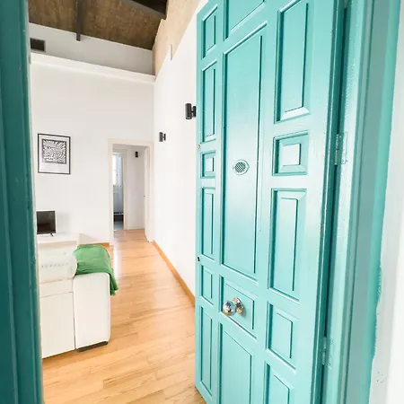 Stylish 1br Apt, Ac, Near Sight, Private Parking Opt